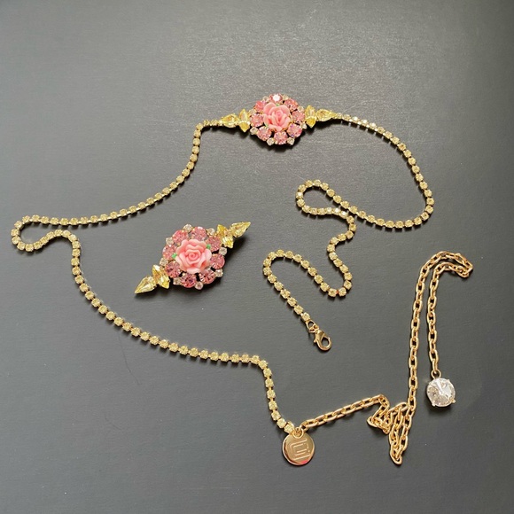 Rhinestone Chain Belt and Brooch - Picture 5 of 6